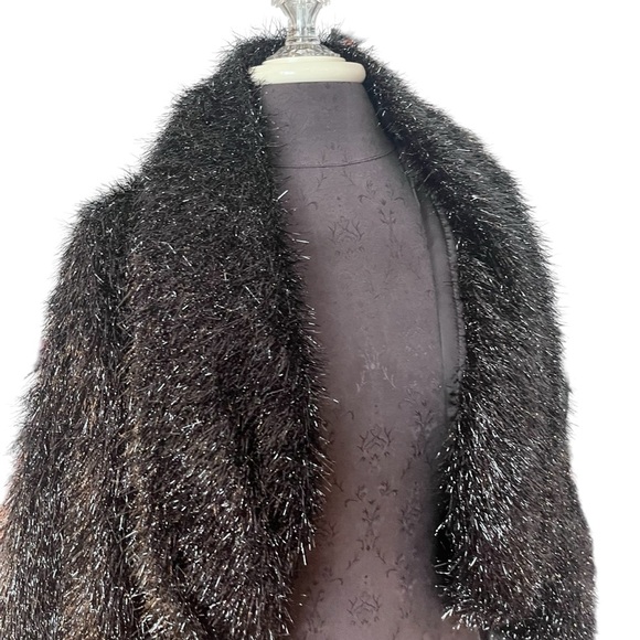 Max Studio Black Faux Tinsel Fur Cropped Jacket XS Oversized - Picture 3 of 10